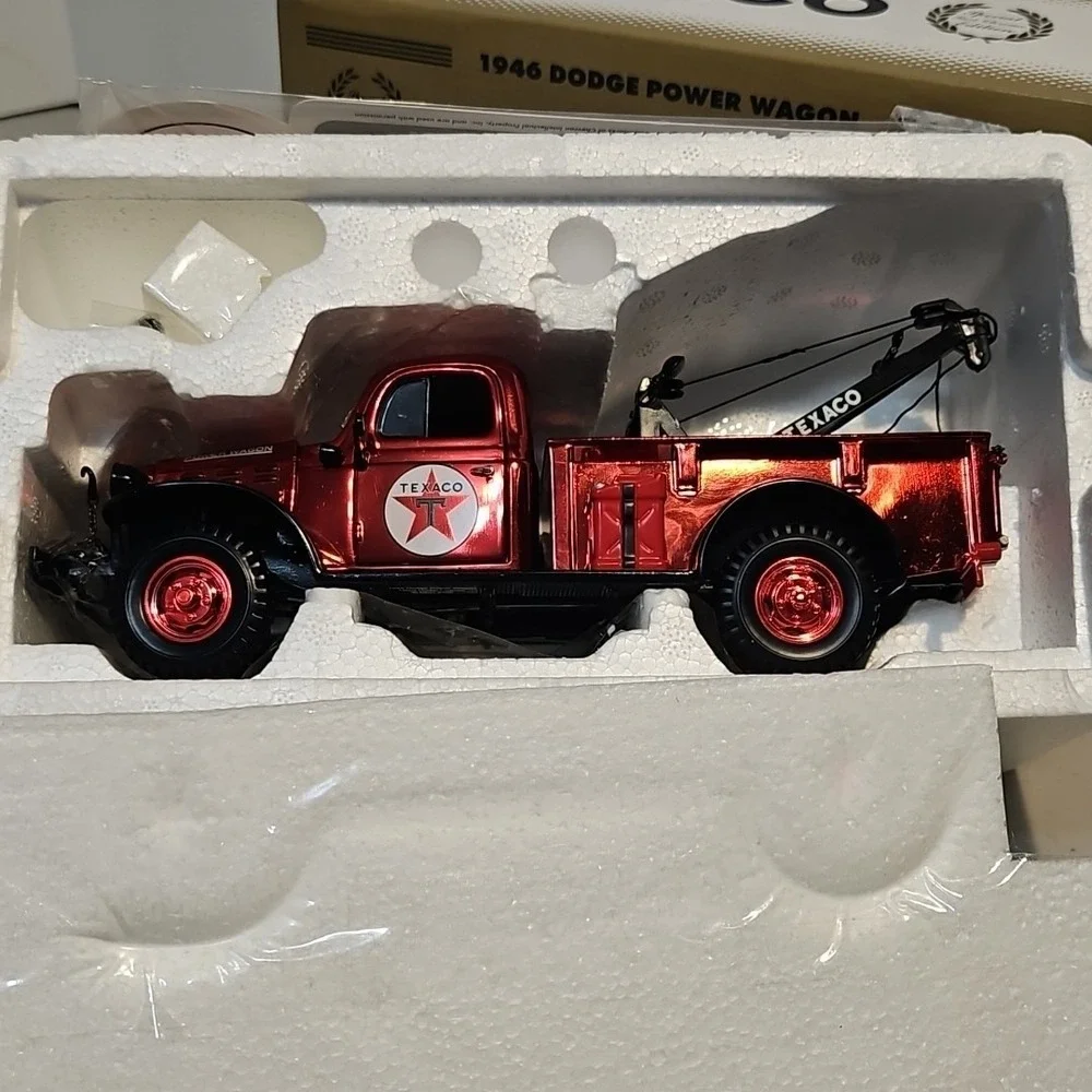 RC2 1946 Texaco Dodge Power Wagon Tow 23rd in Series COA Spec Red Chrome Edition